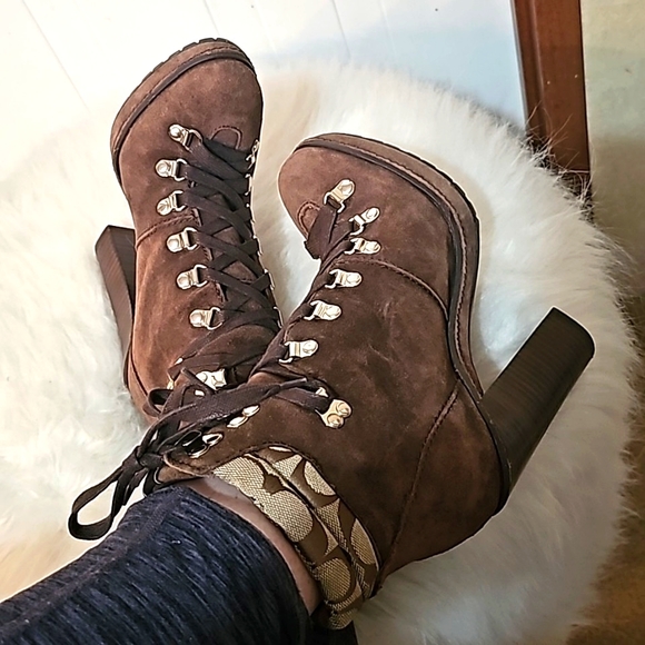 Coach brown suede boots - Picture 2 of 16
